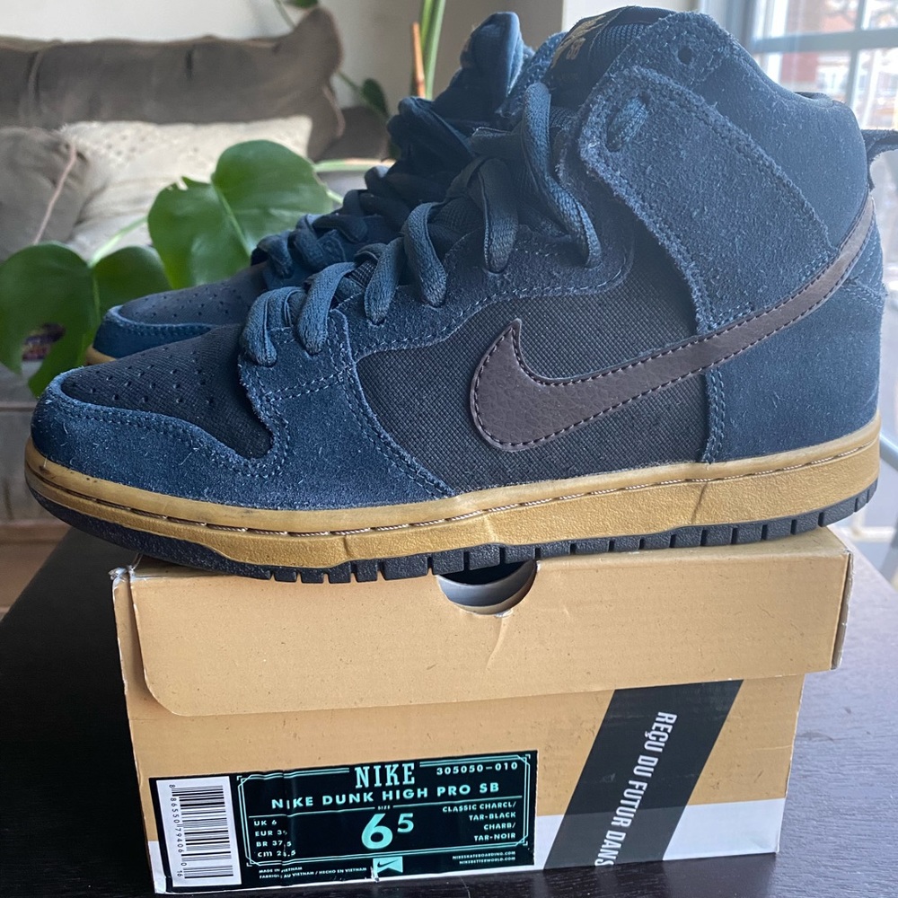 Nike SB Dunk High Classic Charcoal Tar